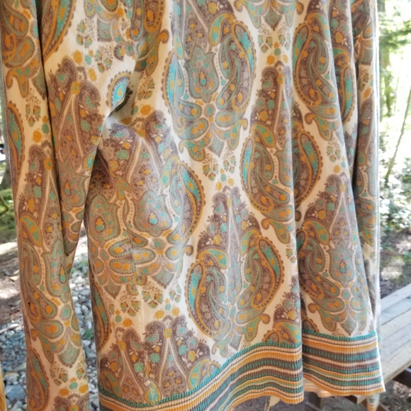 Zip Shirt & Button Sweater Merona Large Flower Pattern Banana republic Top Black - Picture 12 of 12